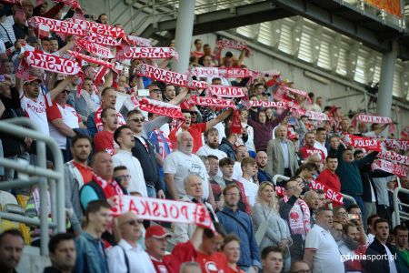 Kibice Polski na Stadionie Miejskim w Gdyni