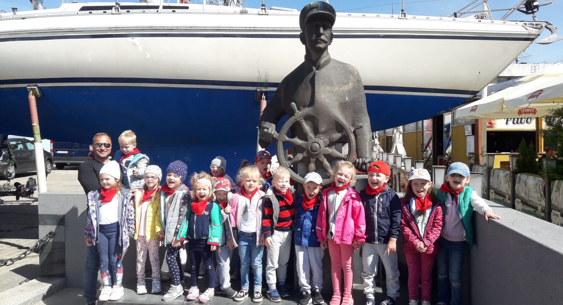 Dzieci biorące udział w projekcie Gdynia na Fali 