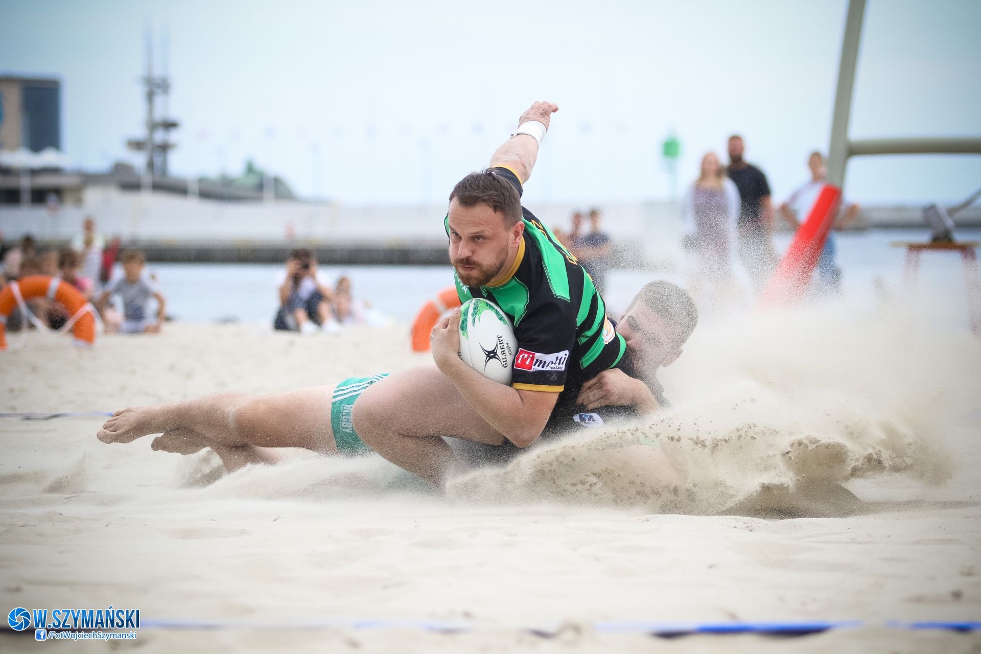 Rozgrywki rugby na plaży