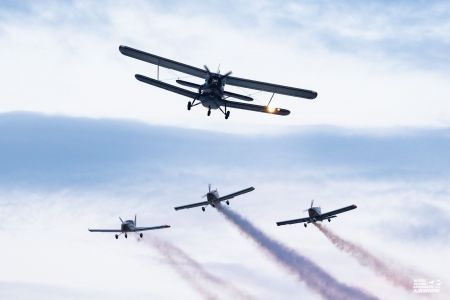 Samoloty podczas pokazów Lotos Aerobaltic