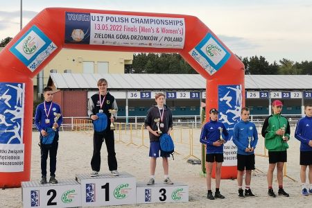 Zawodnicy na podium Mistrzostw Polski Juniorów w pięcioboju