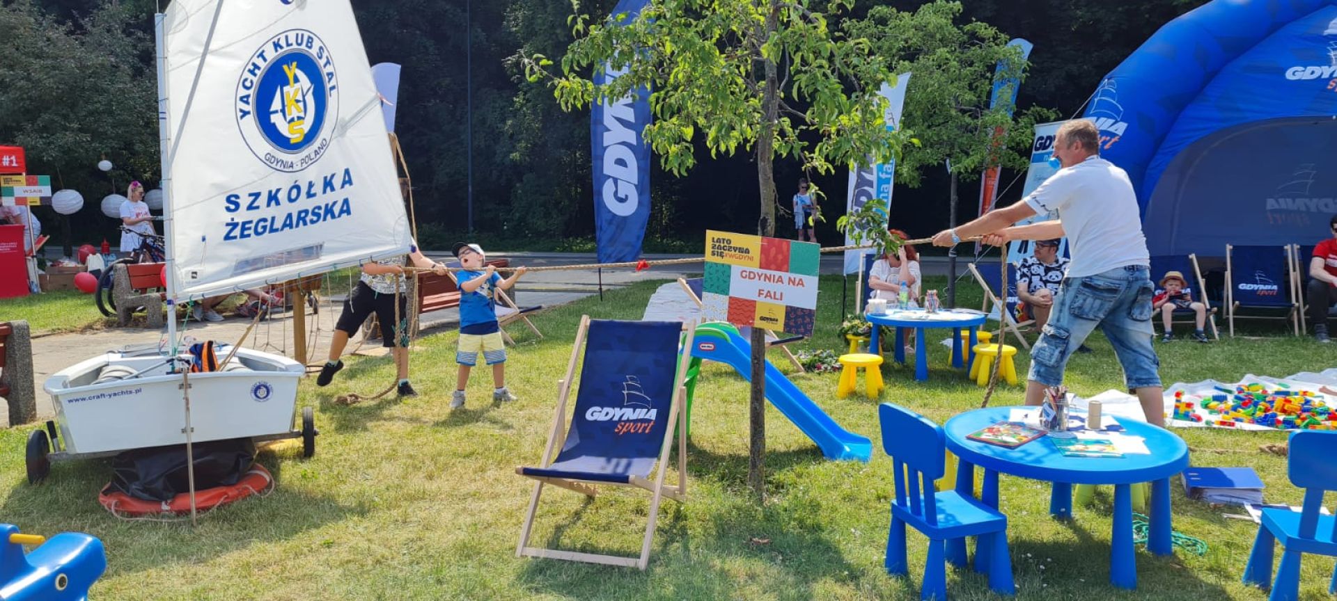 Stanowisko Gdynia na fali podczas Święta Morza