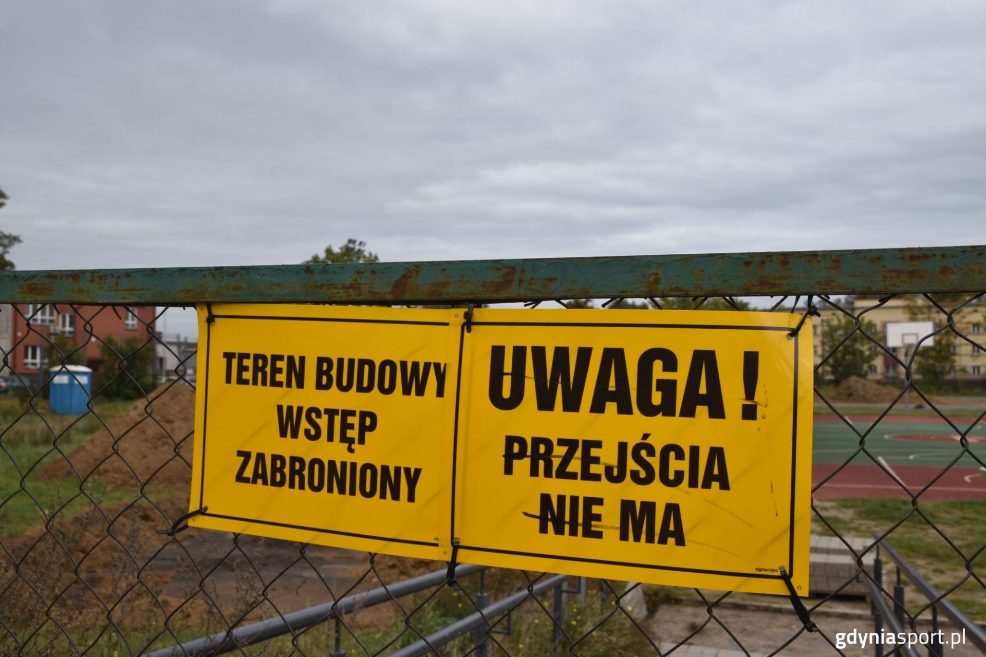 boisko w trakcie budowy
