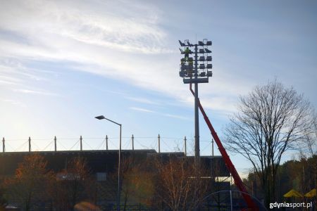 Jaśniej, taniej i efektywniej – nowe oświetlenie na Narodowym Stadionie Rugby