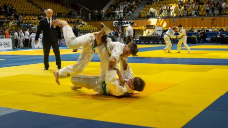 Walka judoków na Tatami