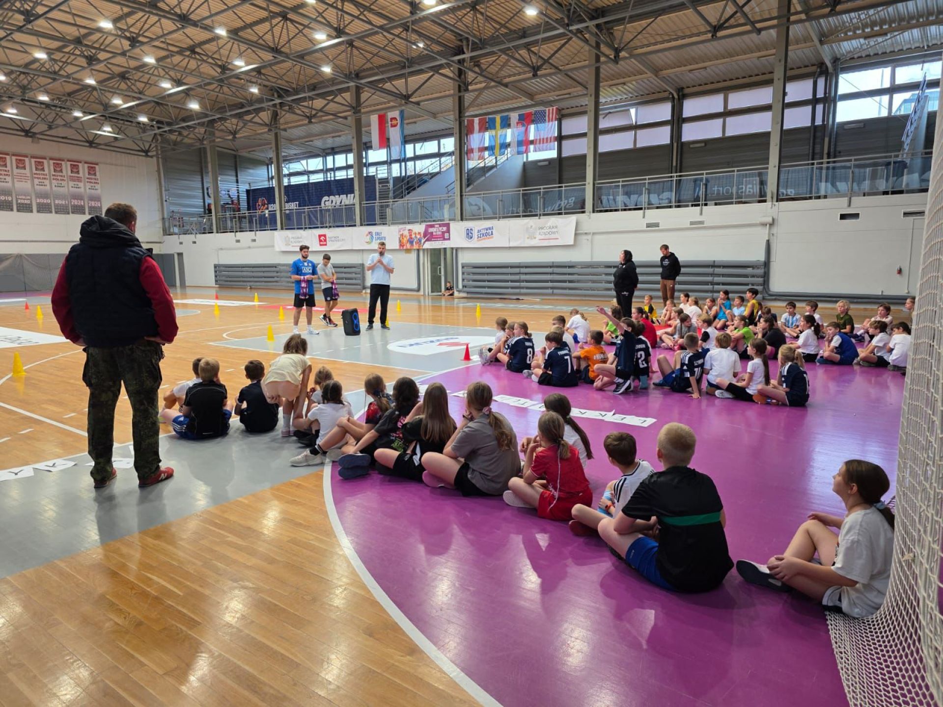 drużyny startujące w zawodach